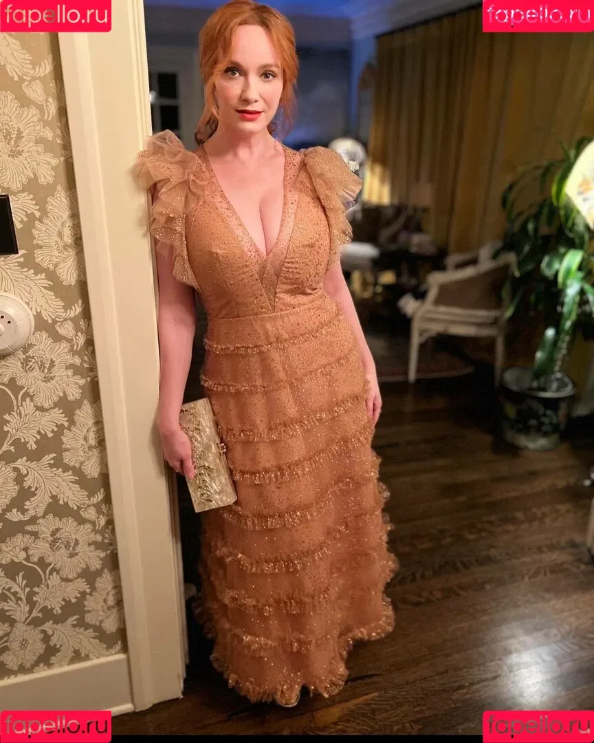 Christina Hendricks / actuallychristinahendricks Onlyfans Photo Gallery 