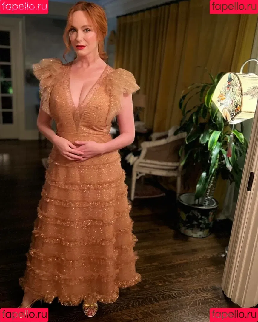 Christina Hendricks / actuallychristinahendricks Onlyfans Photo Gallery 