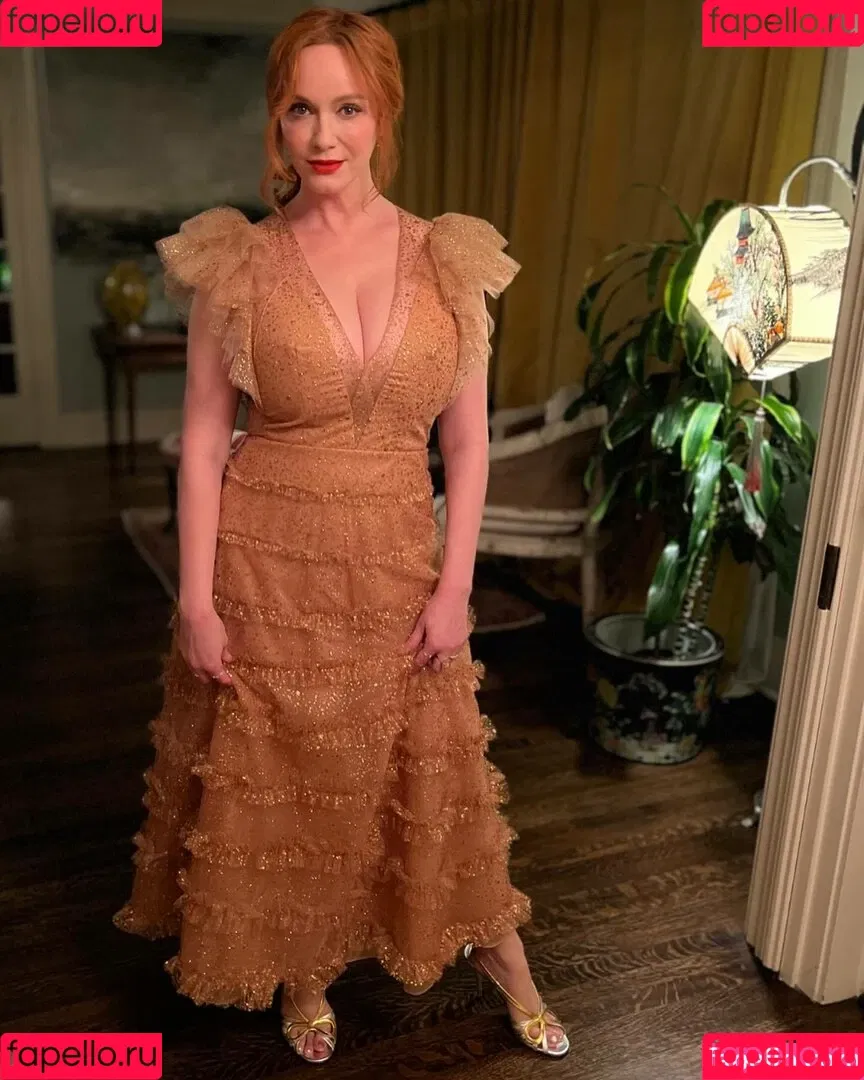 Christina Hendricks / actuallychristinahendricks Onlyfans Photo Gallery 