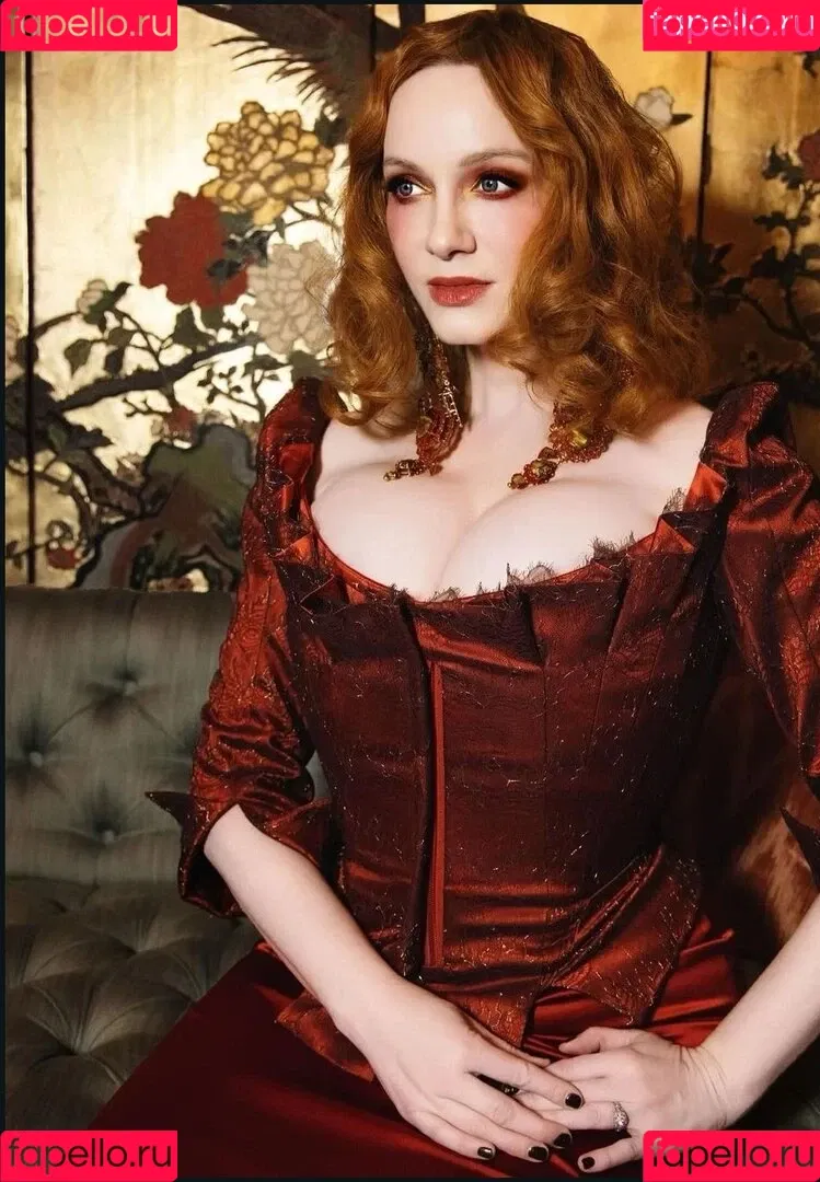 Christina Hendricks / actuallychristinahendricks Onlyfans Photo Gallery 