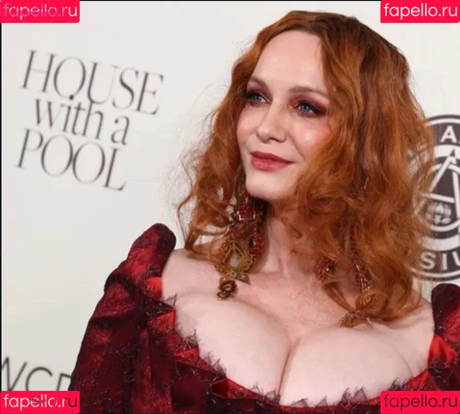 Christina Hendricks / actuallychristinahendricks Onlyfans Photo Gallery 