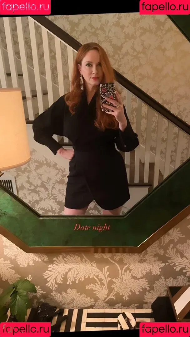 Christina Hendricks / actuallychristinahendricks Onlyfans Photo Gallery 