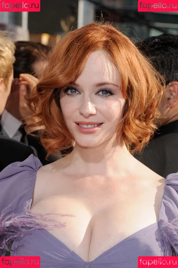 Christina Hendricks / actuallychristinahendricks Onlyfans Photo Gallery 