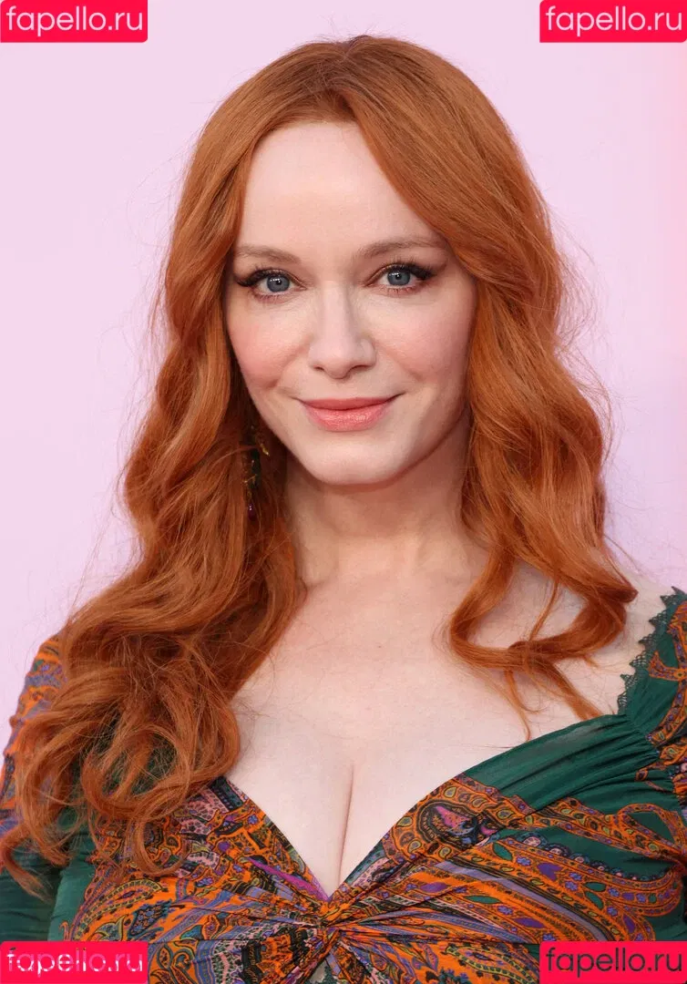 Christina Hendricks / actuallychristinahendricks Onlyfans Photo Gallery 