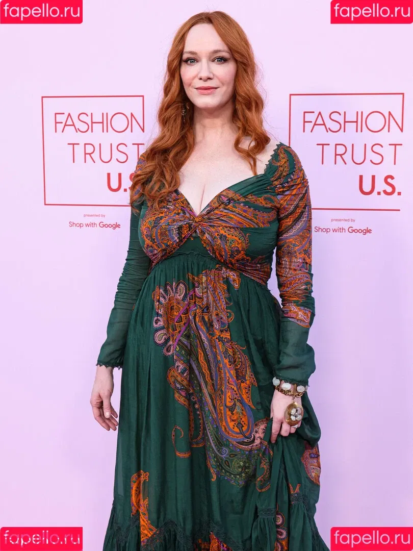 Christina Hendricks / actuallychristinahendricks Onlyfans Photo Gallery 