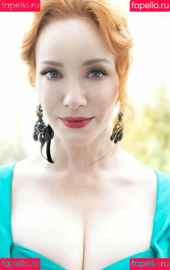 Christina Hendricks / actuallychristinahendricks Onlyfans Photo Gallery 