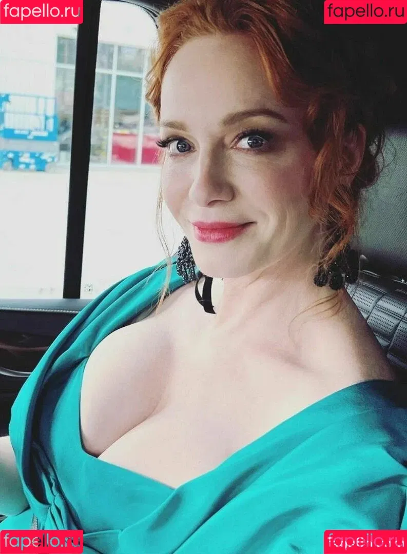 Christina Hendricks / actuallychristinahendricks Onlyfans Photo Gallery 