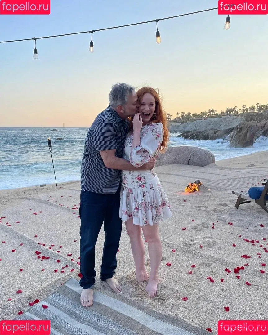 Christina Hendricks / actuallychristinahendricks Onlyfans Photo Gallery 