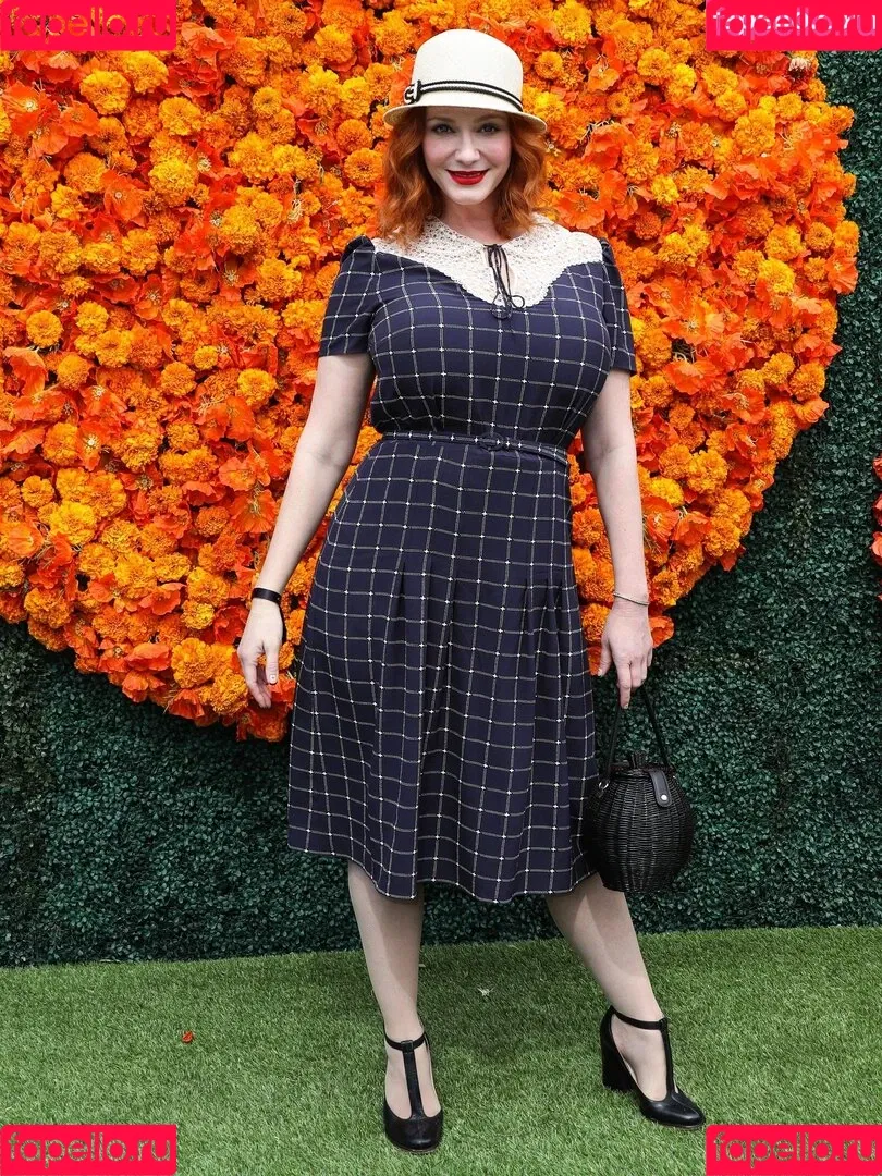Christina Hendricks / actuallychristinahendricks Onlyfans Photo Gallery 