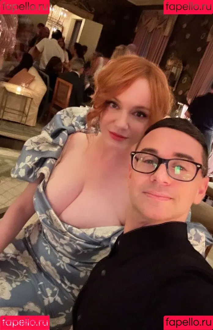 Christina Hendricks / actuallychristinahendricks Onlyfans Photo Gallery 