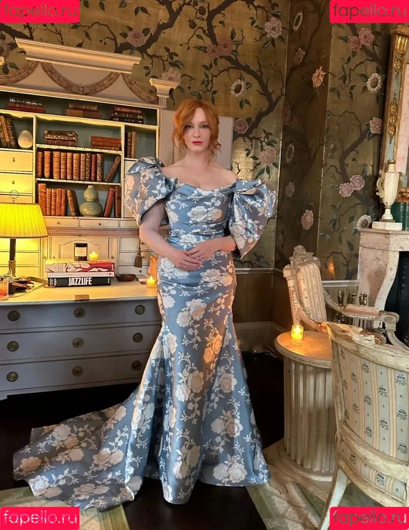 Christina Hendricks / actuallychristinahendricks Onlyfans Photo Gallery 