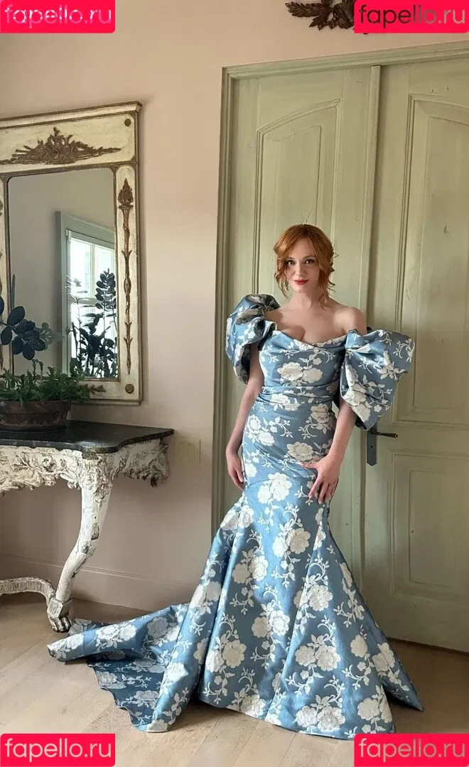 Christina Hendricks / actuallychristinahendricks Onlyfans Photo Gallery 