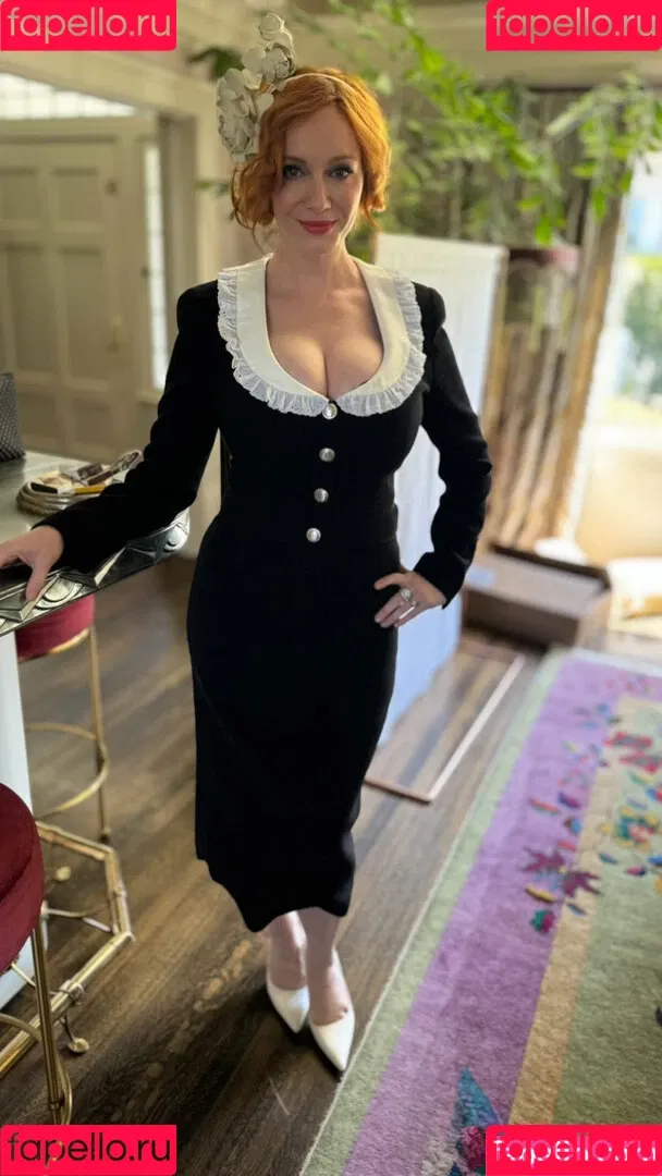 Christina Hendricks / actuallychristinahendricks Onlyfans Photo Gallery 