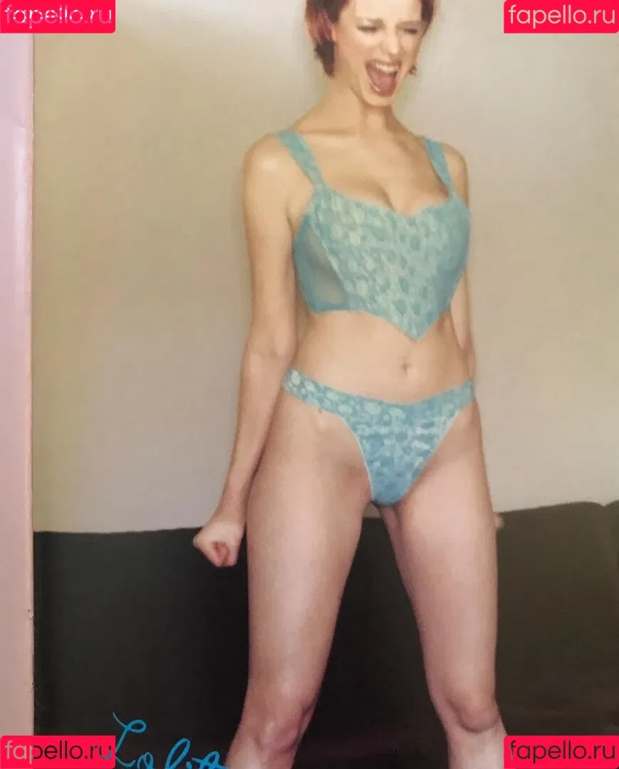 Christina Hendricks / actuallychristinahendricks Onlyfans Photo Gallery 