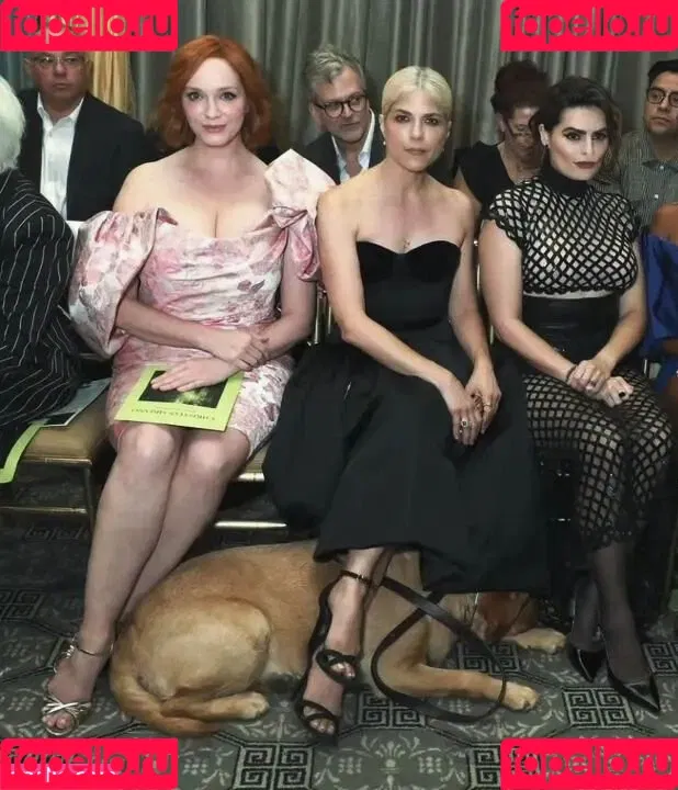 Christina Hendricks / actuallychristinahendricks Onlyfans Photo Gallery 