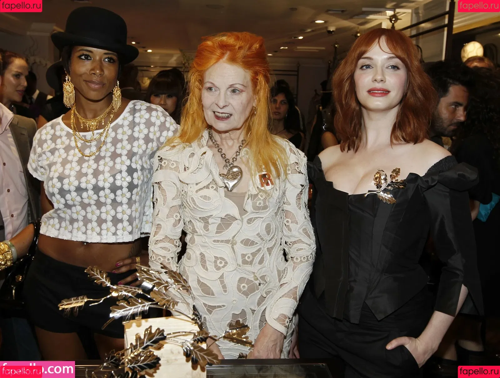Christina Hendricks / actuallychristinahendricks Onlyfans Photo Gallery 