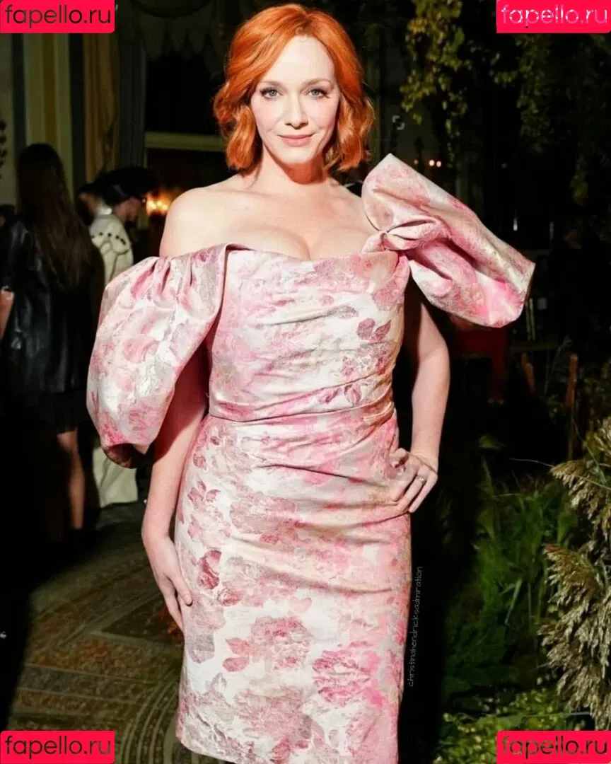 Christina Hendricks / actuallychristinahendricks Onlyfans Photo Gallery 