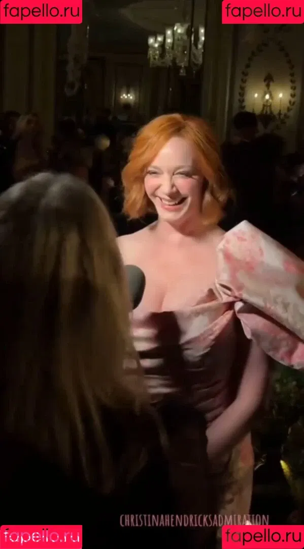 Christina Hendricks / actuallychristinahendricks Onlyfans Photo Gallery 
