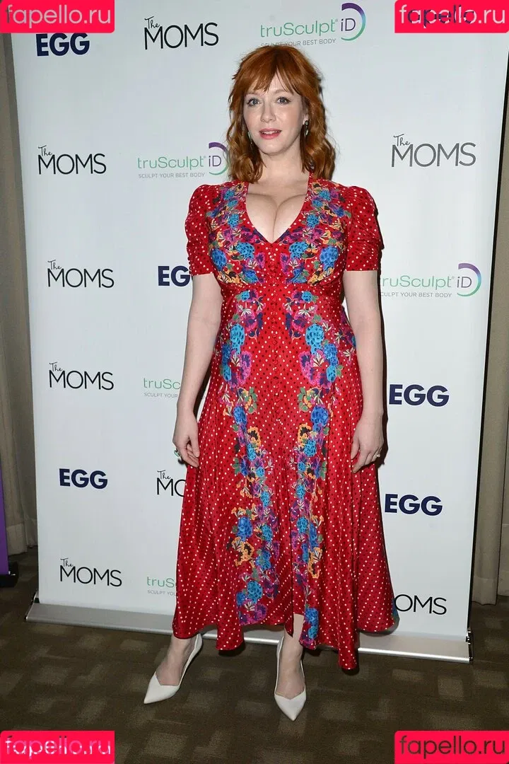 Christina Hendricks / actuallychristinahendricks Onlyfans Photo Gallery 