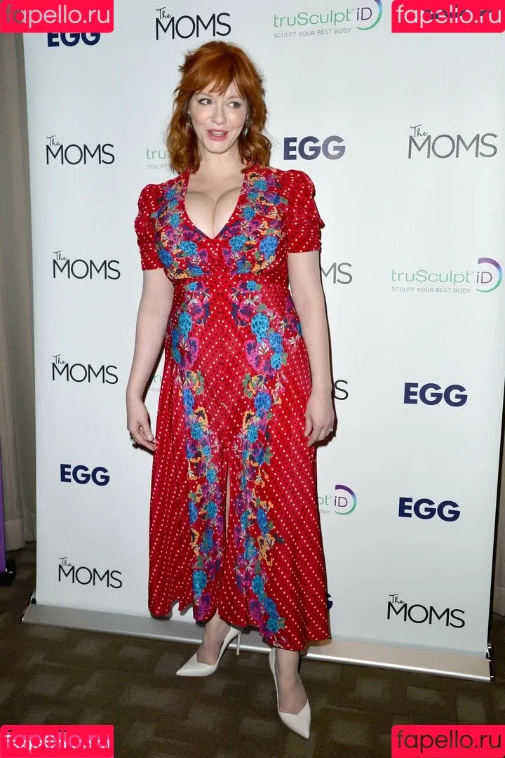 Christina Hendricks / actuallychristinahendricks Onlyfans Photo Gallery 