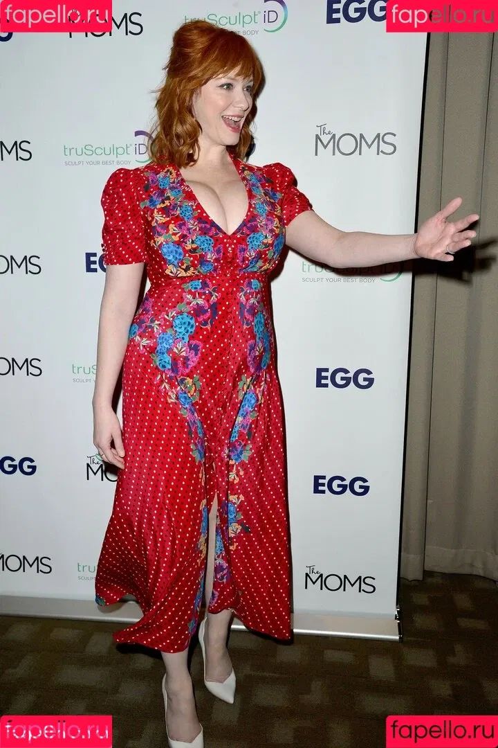 Christina Hendricks / actuallychristinahendricks Onlyfans Photo Gallery 