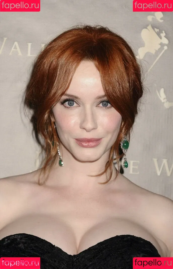 Christina Hendricks / actuallychristinahendricks Onlyfans Photo Gallery 