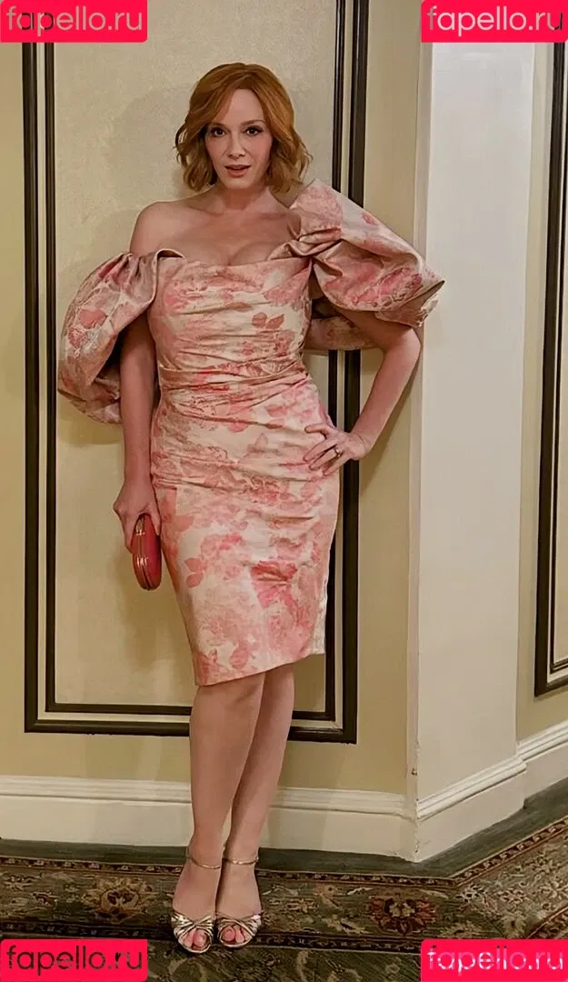 Christina Hendricks / actuallychristinahendricks Onlyfans Photo Gallery 