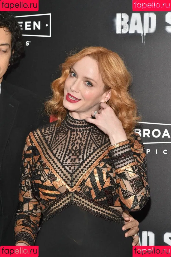 Christina Hendricks / actuallychristinahendricks Onlyfans Photo Gallery 