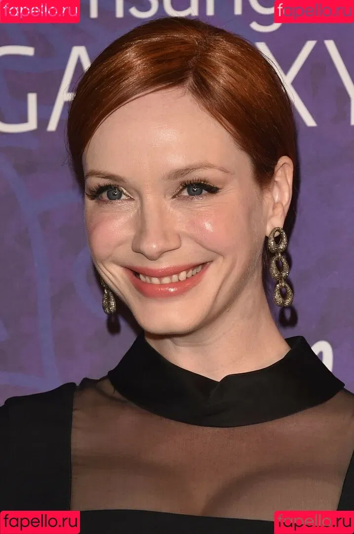 Christina Hendricks / actuallychristinahendricks Onlyfans Photo Gallery 