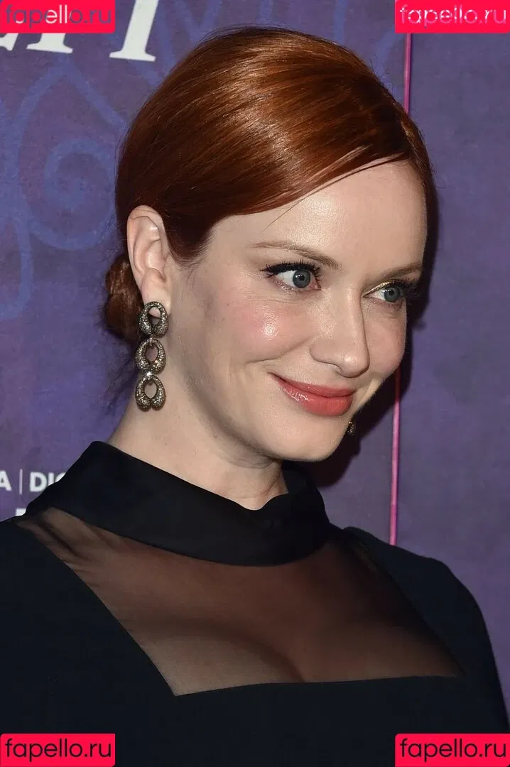 Christina Hendricks / actuallychristinahendricks Onlyfans Photo Gallery 