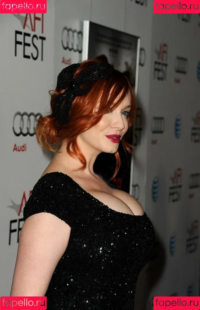 Christina Hendricks / actuallychristinahendricks Onlyfans Photo Gallery 