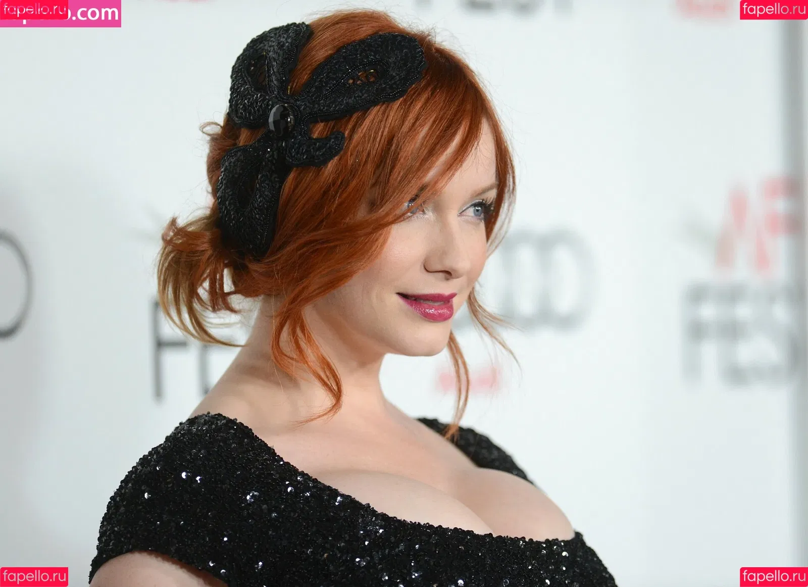 Christina Hendricks / actuallychristinahendricks Onlyfans Photo Gallery 
