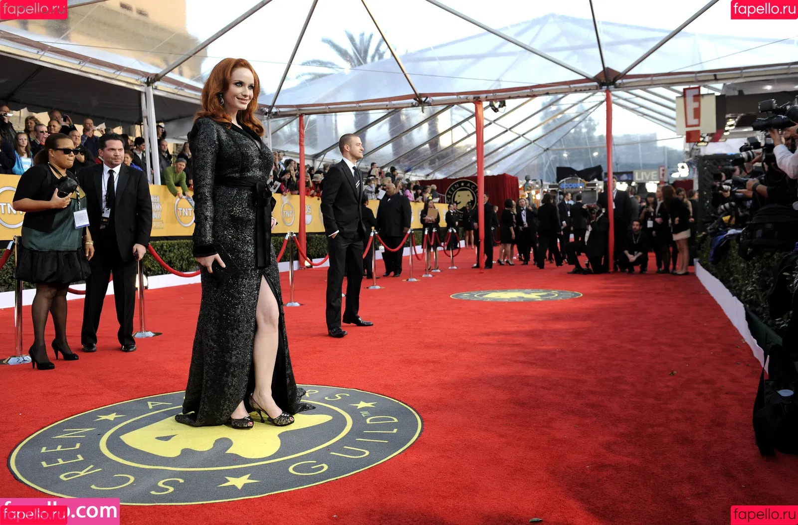 Christina Hendricks / actuallychristinahendricks Onlyfans Photo Gallery 