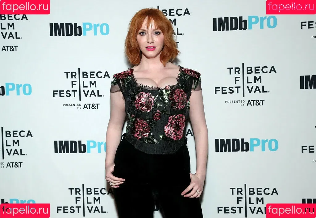 Christina Hendricks / actuallychristinahendricks Onlyfans Photo Gallery 