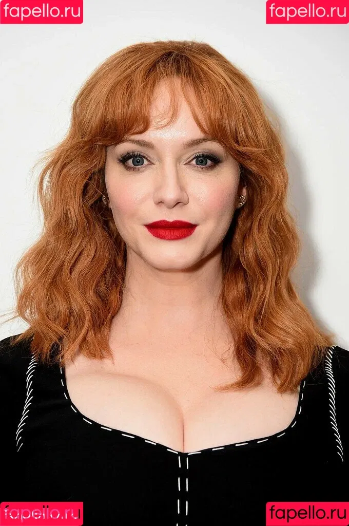 Christina Hendricks / actuallychristinahendricks Onlyfans Photo Gallery 