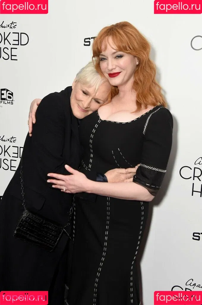 Christina Hendricks / actuallychristinahendricks Onlyfans Photo Gallery 