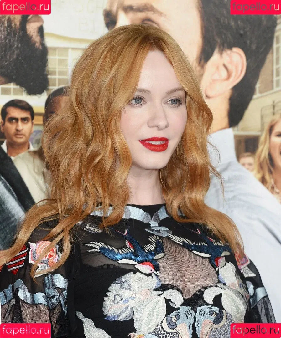 Christina Hendricks / actuallychristinahendricks Onlyfans Photo Gallery 
