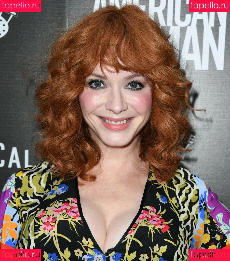 Christina Hendricks / actuallychristinahendricks Onlyfans Photo Gallery 