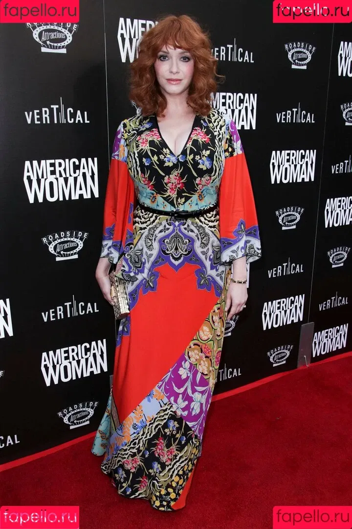 Christina Hendricks / actuallychristinahendricks Onlyfans Photo Gallery 