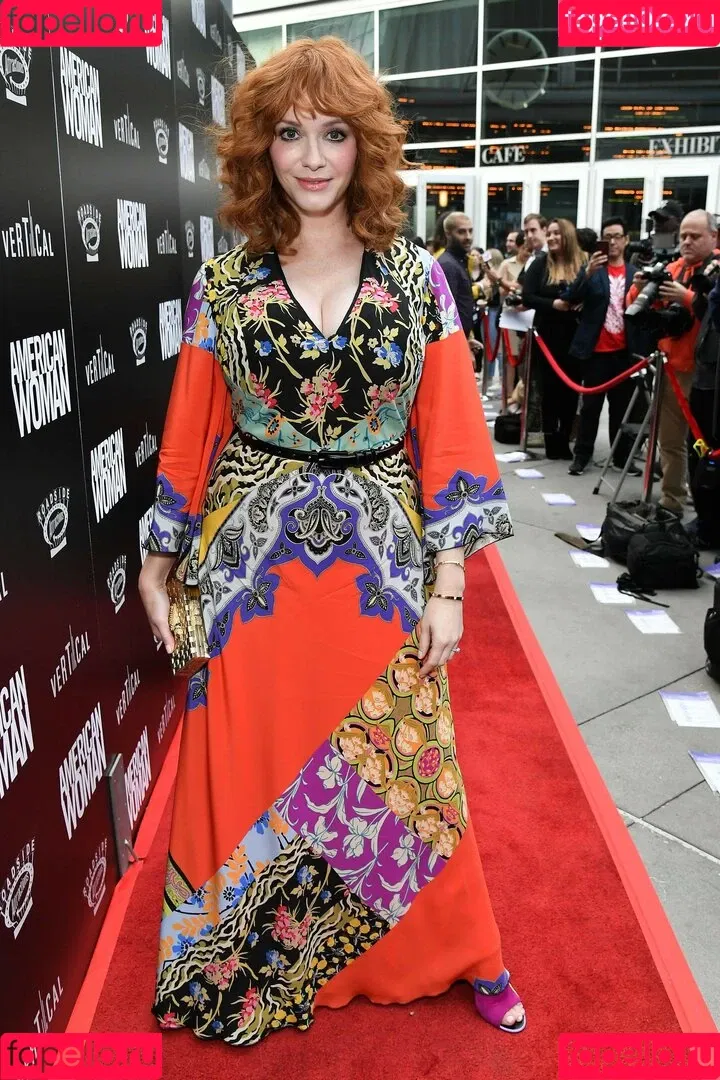 Christina Hendricks / actuallychristinahendricks Onlyfans Photo Gallery 