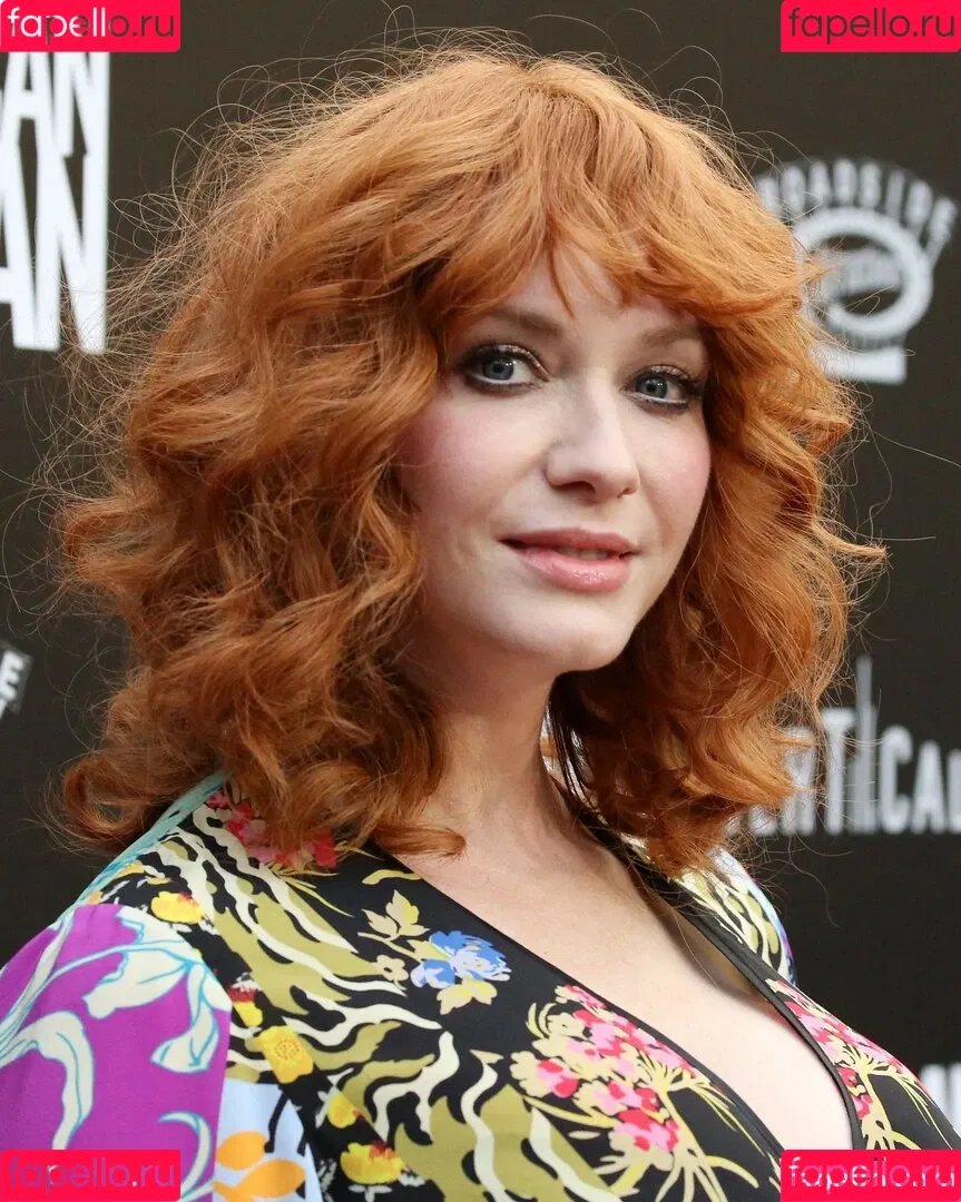 Christina Hendricks / actuallychristinahendricks Onlyfans Photo Gallery 