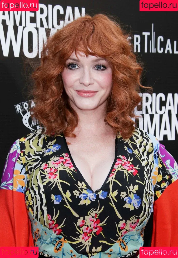 Christina Hendricks / actuallychristinahendricks Onlyfans Photo Gallery 