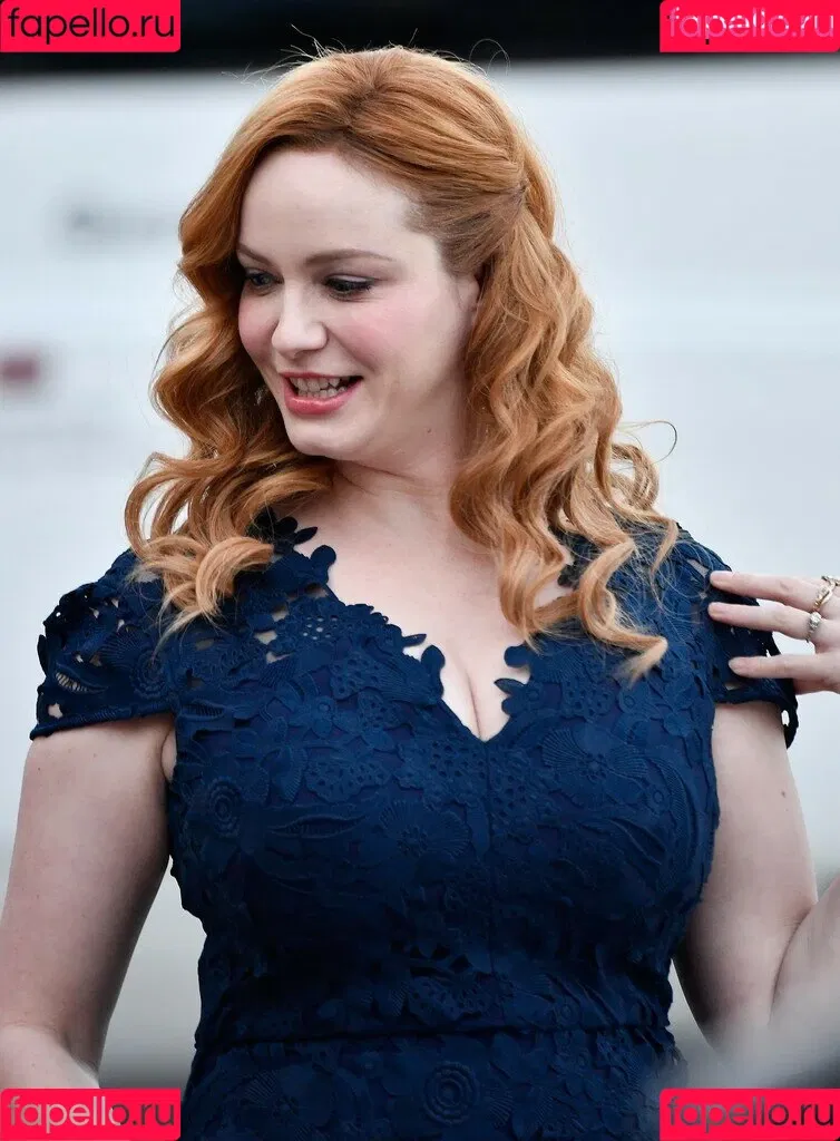 Christina Hendricks / actuallychristinahendricks Onlyfans Photo Gallery 