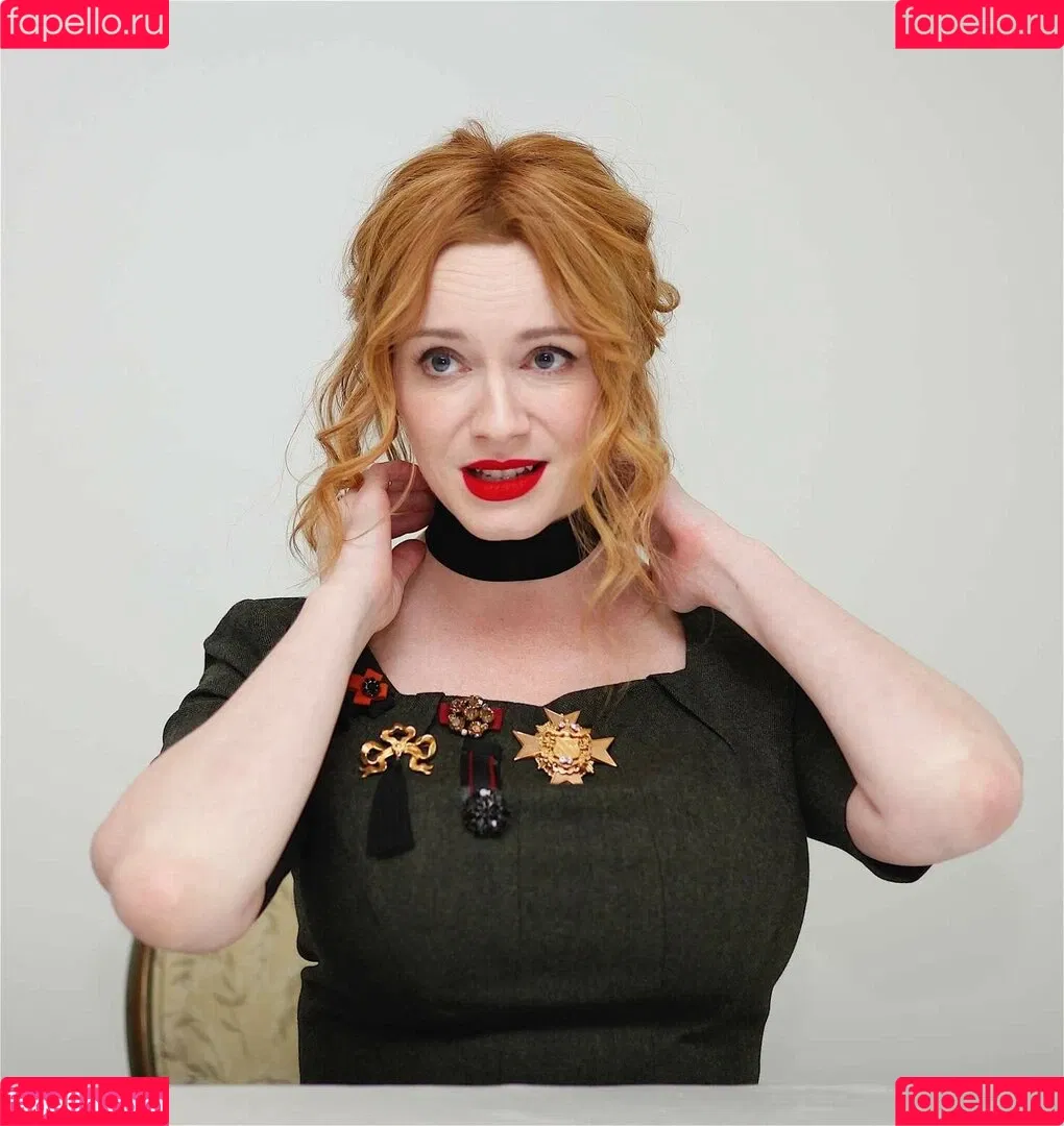 Christina Hendricks / actuallychristinahendricks Onlyfans Photo Gallery 