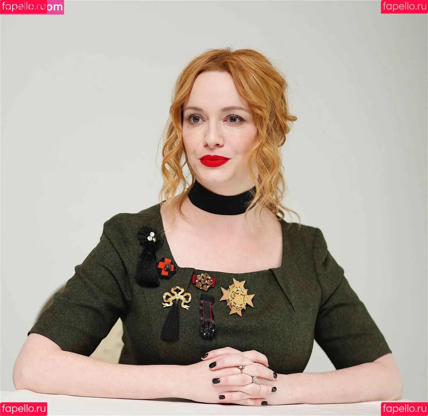 Christina Hendricks / actuallychristinahendricks Onlyfans Photo Gallery 
