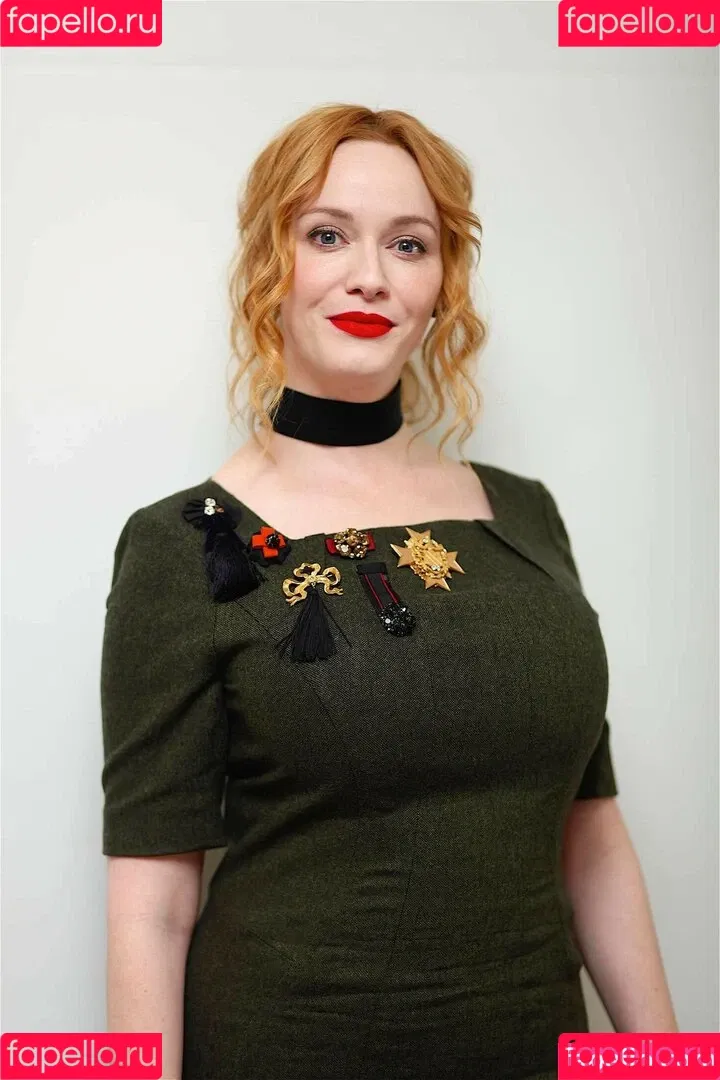 Christina Hendricks / actuallychristinahendricks Onlyfans Photo Gallery 