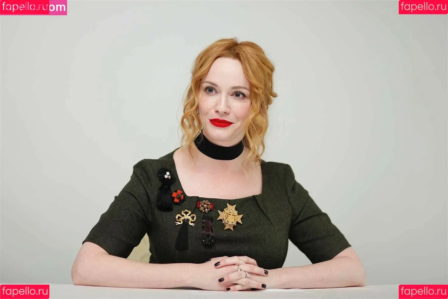 Christina Hendricks / actuallychristinahendricks Onlyfans Photo Gallery 