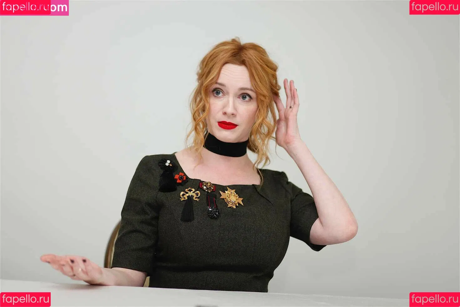 Christina Hendricks / actuallychristinahendricks Onlyfans Photo Gallery 