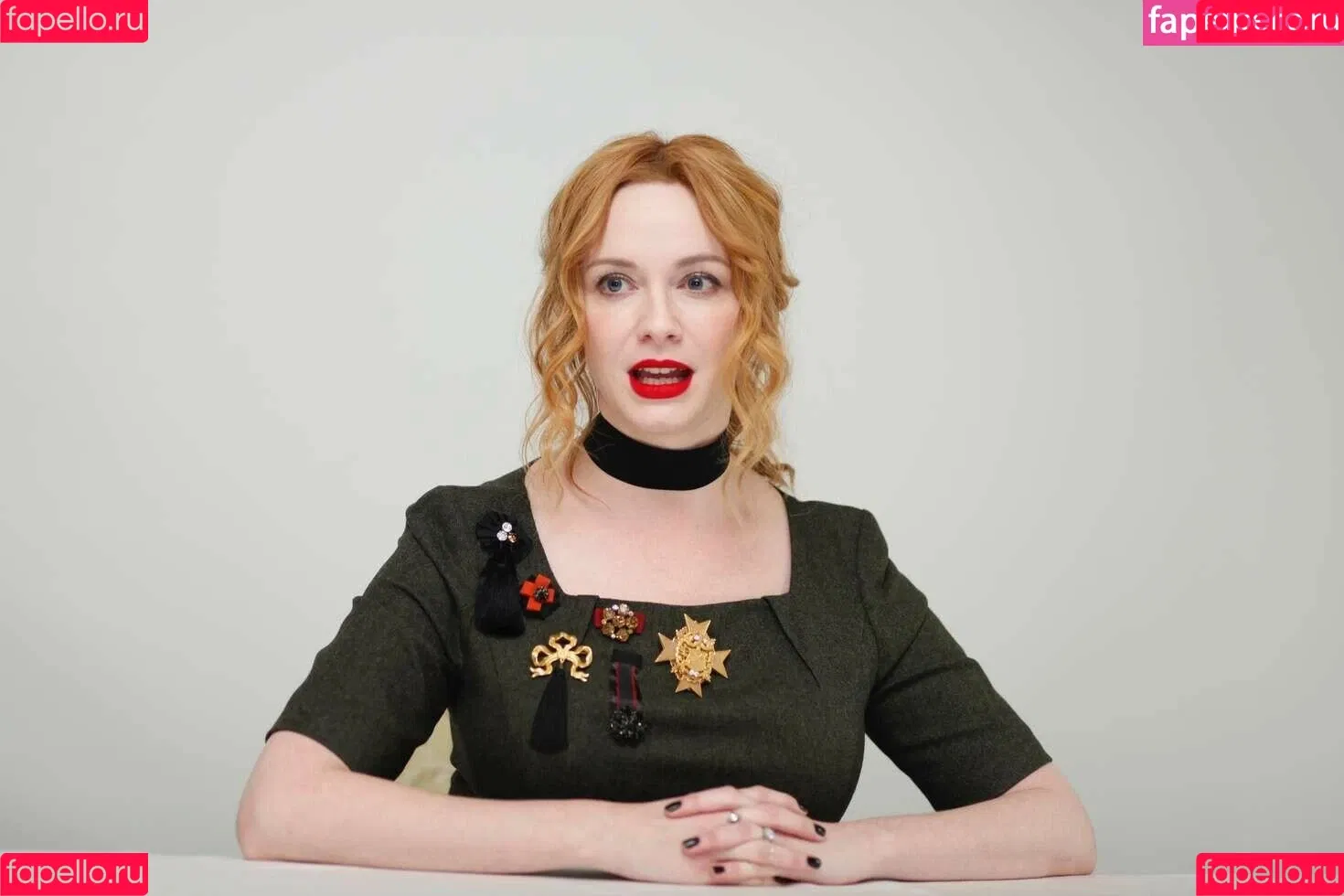 Christina Hendricks / actuallychristinahendricks Onlyfans Photo Gallery 