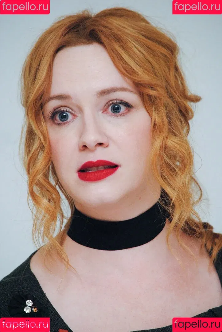 Christina Hendricks / actuallychristinahendricks Onlyfans Photo Gallery 
